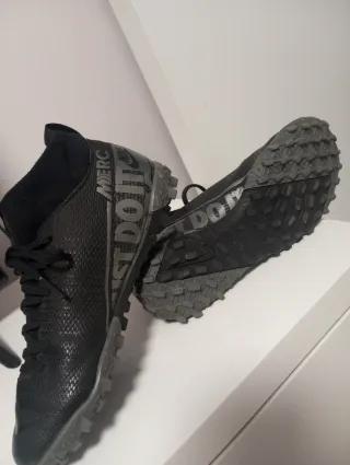 Botas fútbol niño Nike Talla 33.5