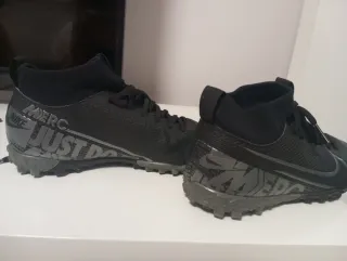 Botas fútbol niño Nike Talla 33.5