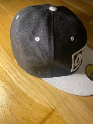 Gorra OBEY Negra y Blanca