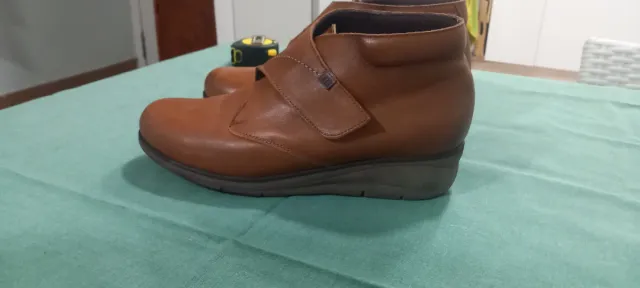 Botines cuña cuero Pepe Menargues 39