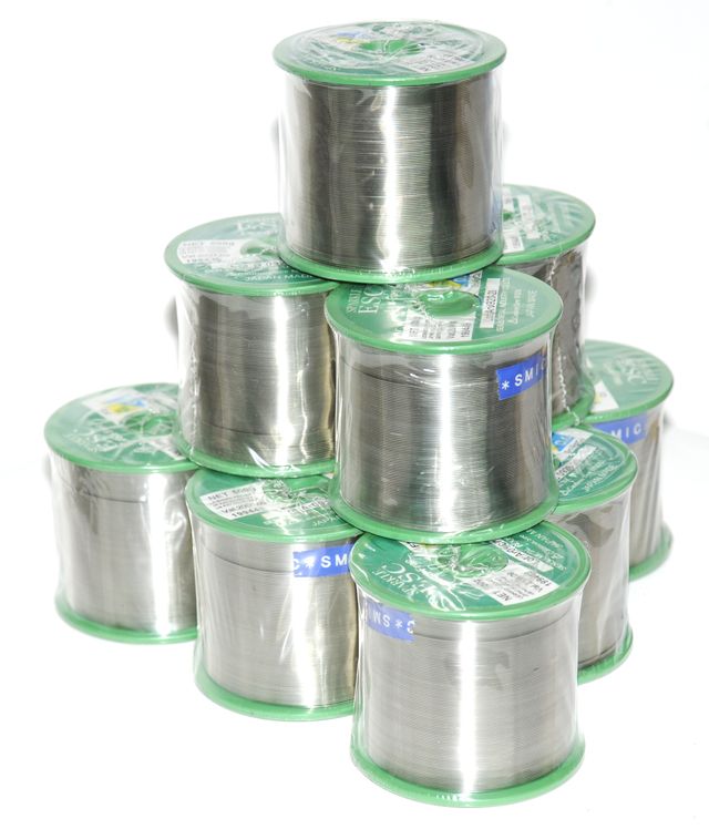 Rollo de estaño para soldar 500g. Diametro 0,6mm