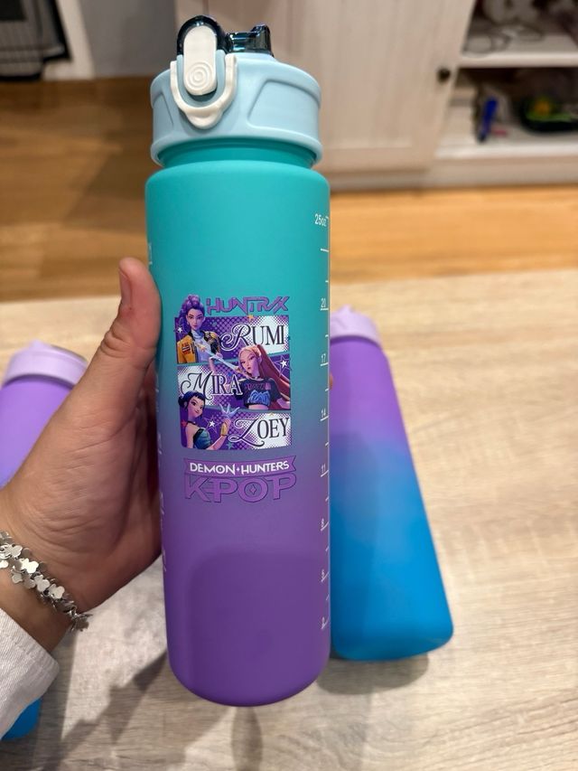 Botellas Huntrix K-POP Demon Hunters