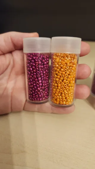 Abalorios para pulseras (naranja y rosa chicle)