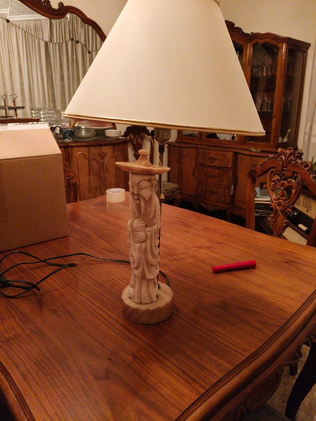 Lámpara mármol chino antigua figura