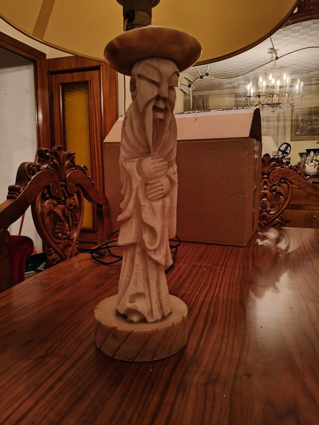 Lámpara mármol chino antigua figura