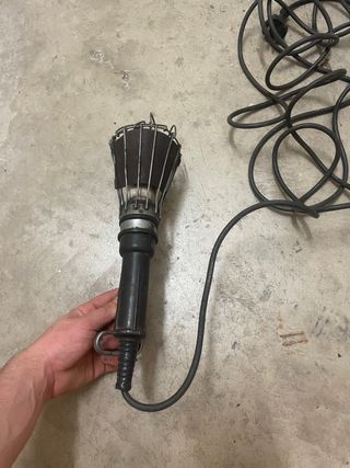 Lámpara de trabajo portátil con cable