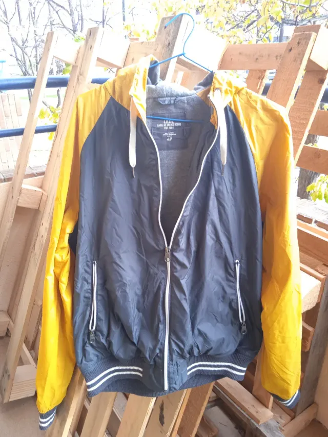 Chaqueta juvenil bicolor amarillo y gris