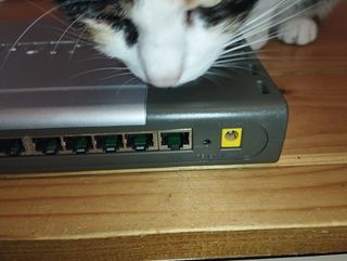 Router D-Link DI-808HV Broadband VPN