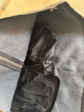 Gonna nera XS simil pelle con cerniera e bottone