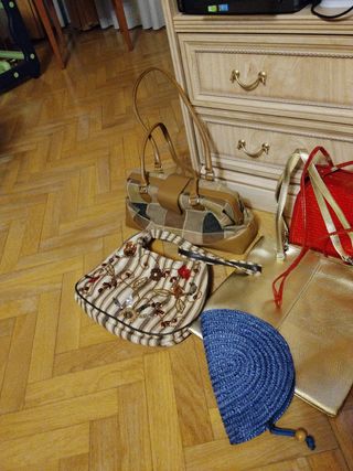 Lote Bolsos Marrón, Rojo, azul, beige y dorado