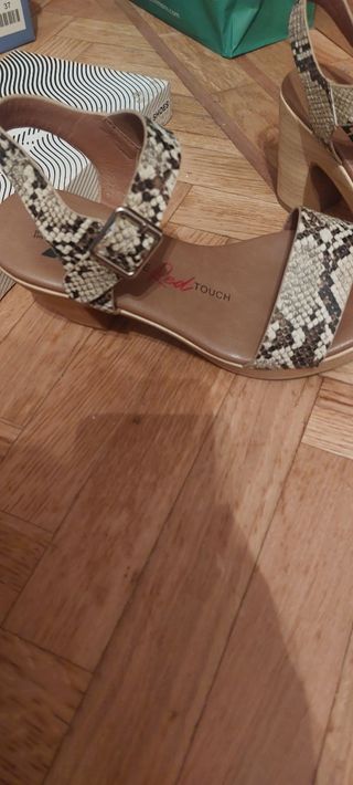 Sandalias de vestir cómodas