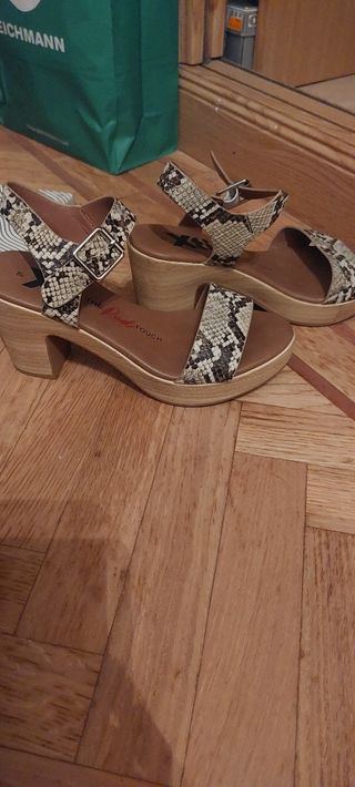 Sandalias de vestir cómodas