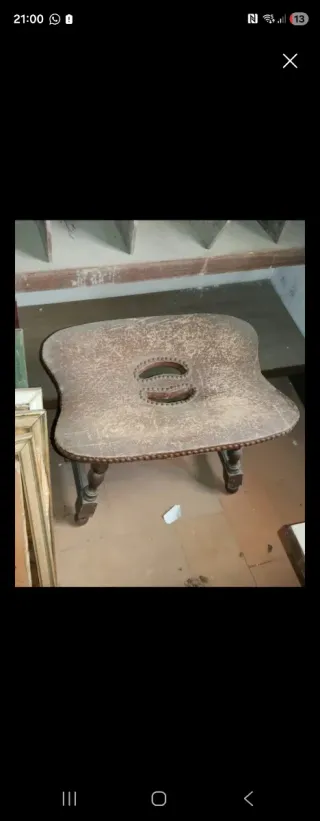 Taburete antiguo madera cuero vintage piano