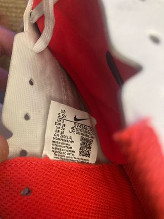 Botas fútbol niño Nike Tiempo blancas