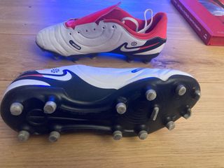 Botas fútbol niño Nike Tiempo blancas