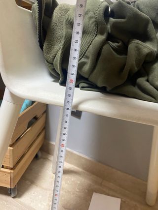 Silla Ikea blanca de plástico