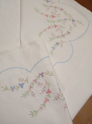 Juego de cama bordado floral
