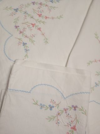 Juego de cama bordado floral