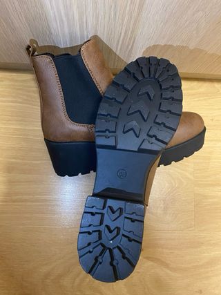 Botín Emmshu plataforma marrón