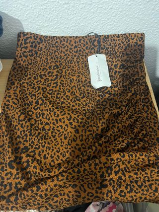 Falda corta animal print Stradivarius Talla S