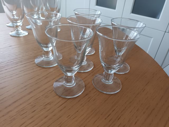 Juego 18 copas de cristal modernas sin usar