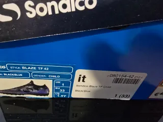 Botas fútbol Sondico Blaze TF Talla 33