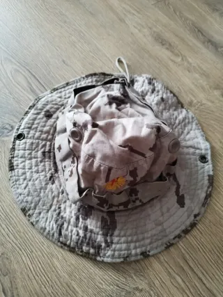 Chambergo militar camuflaje beige y gris