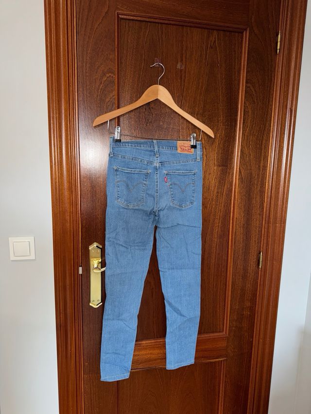 Pantalón Levi's 310 Shaping Super Skinny Azul