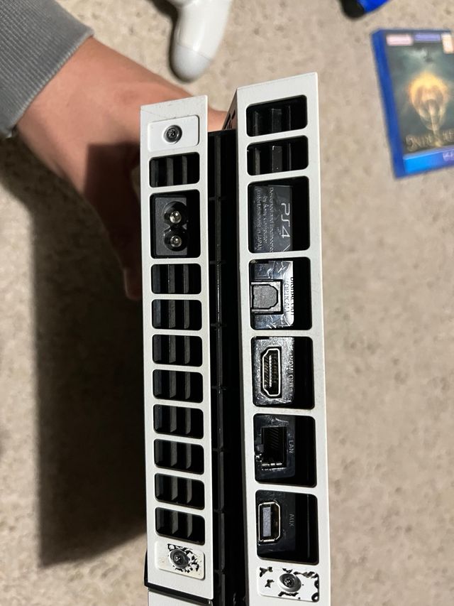 PS4 (PlayStation 4) Blanca + Elden Ring + 2 Mandos