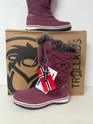 Botas de nieve Trollkids talla 36 moradas