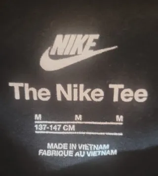 Camiseta Nike Negra con Logo Triple