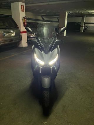 Yamaha XMAX 300 ICON GREY
