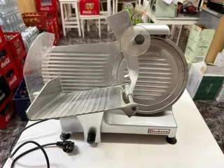 Cortadora de fiambres profesional Beckers