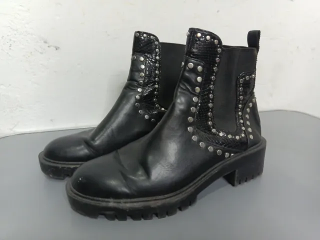 Botas Zara con tachuelas