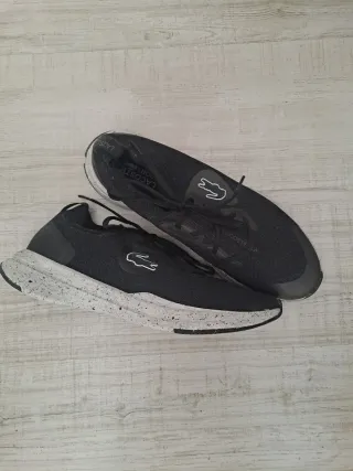 Zapatillas Lacoste Hombre Negras y Blancas