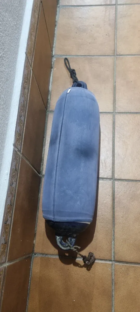 Boya de barco grande