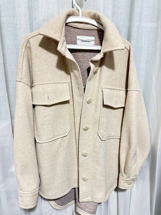 Sobrecamisa Beige Stradivarius