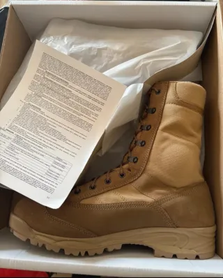 Anfibio uomo desertico colore beige/marrone