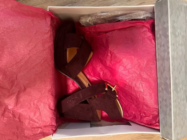 Tacones sandalia Ante Granate Fórmula Joven