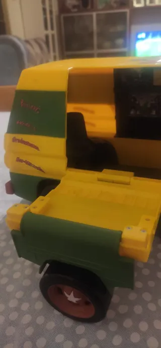 Furgoneta Tortugas Ninja COWABUNGA CARL+ Figuras