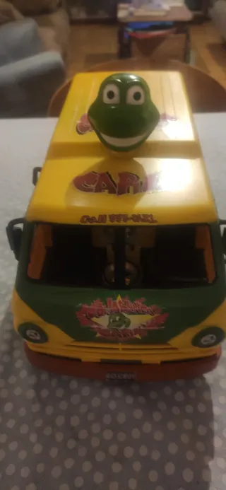 Furgoneta Tortugas Ninja COWABUNGA CARL+ Figuras