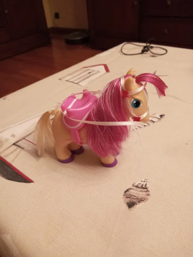 Caballo Barriguitas rosa y blanco