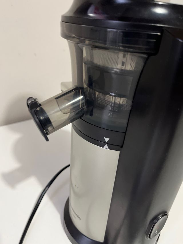 Panasonic MJ-L500 Slow Juicer