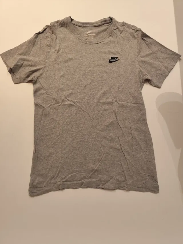 Camiseta Nike Gris