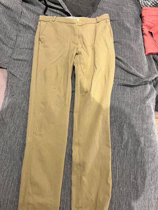 Pantalón chino verde elástico