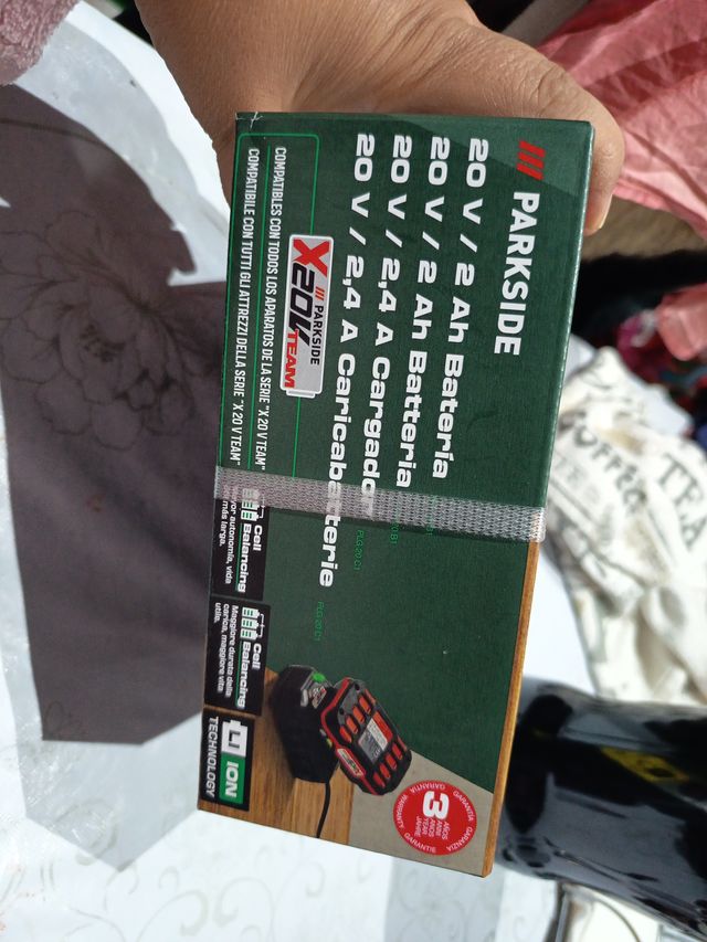 PARKSIDE Cargador y Batería 20V 2Ah