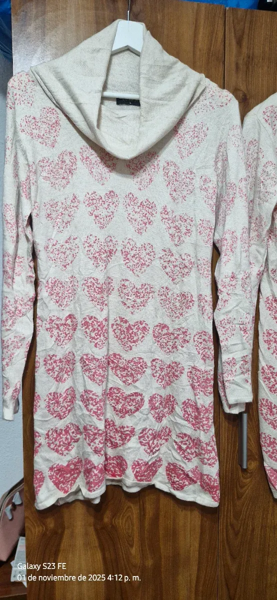 Vestido de punto con corazones