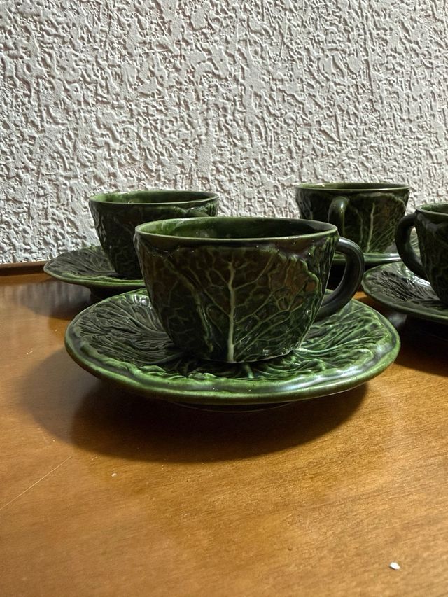 Juego de té verde con diseño de hojas