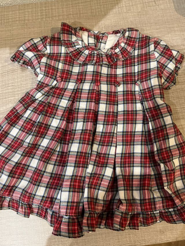 Vestido de cuadros rojo y blanco