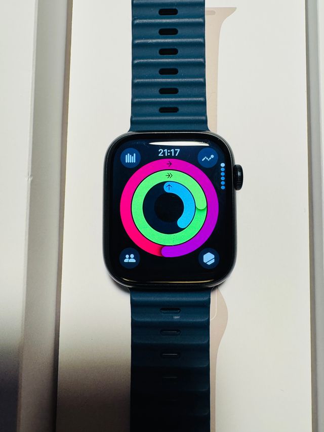 Apple Watch 9, 41mm GPS, aluminio negro, 4 correas
